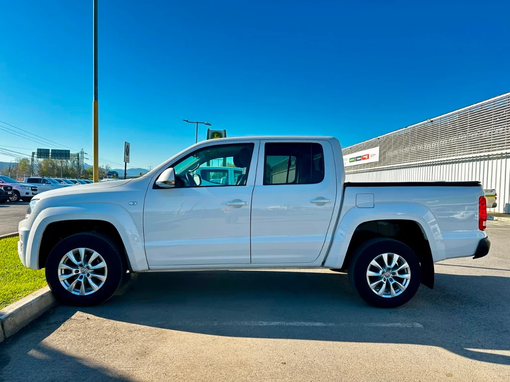 Volkswagen Amarok Amarok 4x4 Comfortline D/c 2.0 D At año 2023