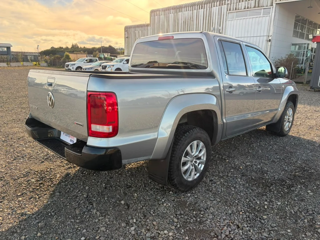 Volkswagen Amarok Dcab Tdi 4x4 Trendline 2.0 año 2023
