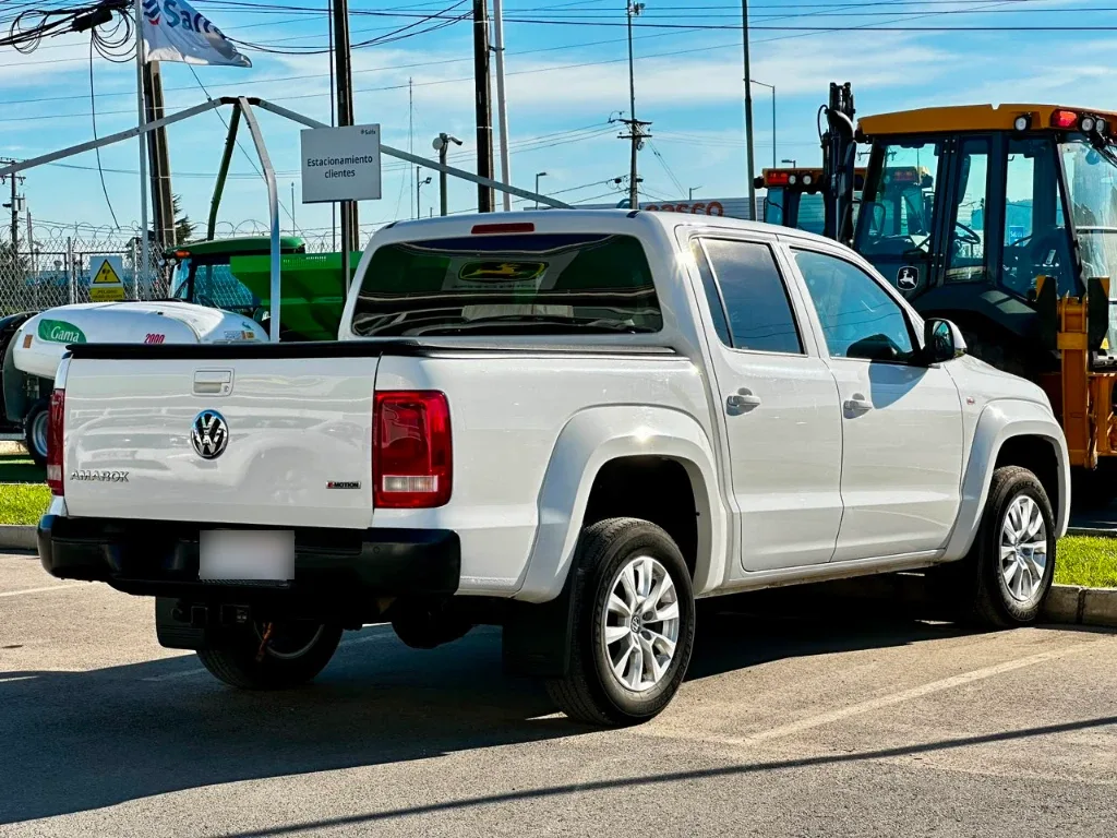 Volkswagen Amarok Amarok 4x4 Comfortline D/c 2.0 D At año 2023