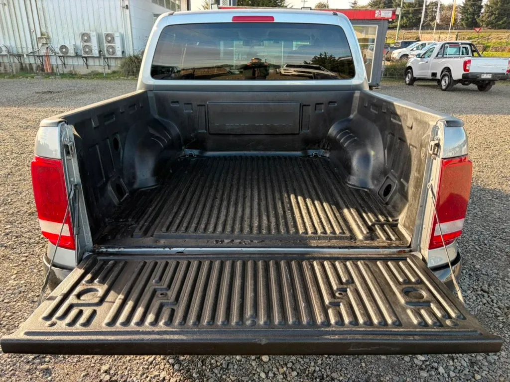 Volkswagen Amarok Dcab Tdi 4x4 Trendline 2.0 año 2023