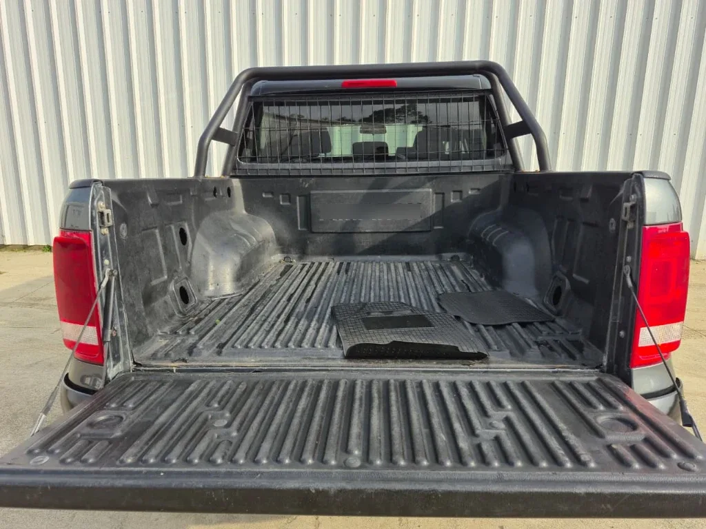 Volkswagen Amarok Dcab Tdi 4x4 Trendline 2.0 año 2023
