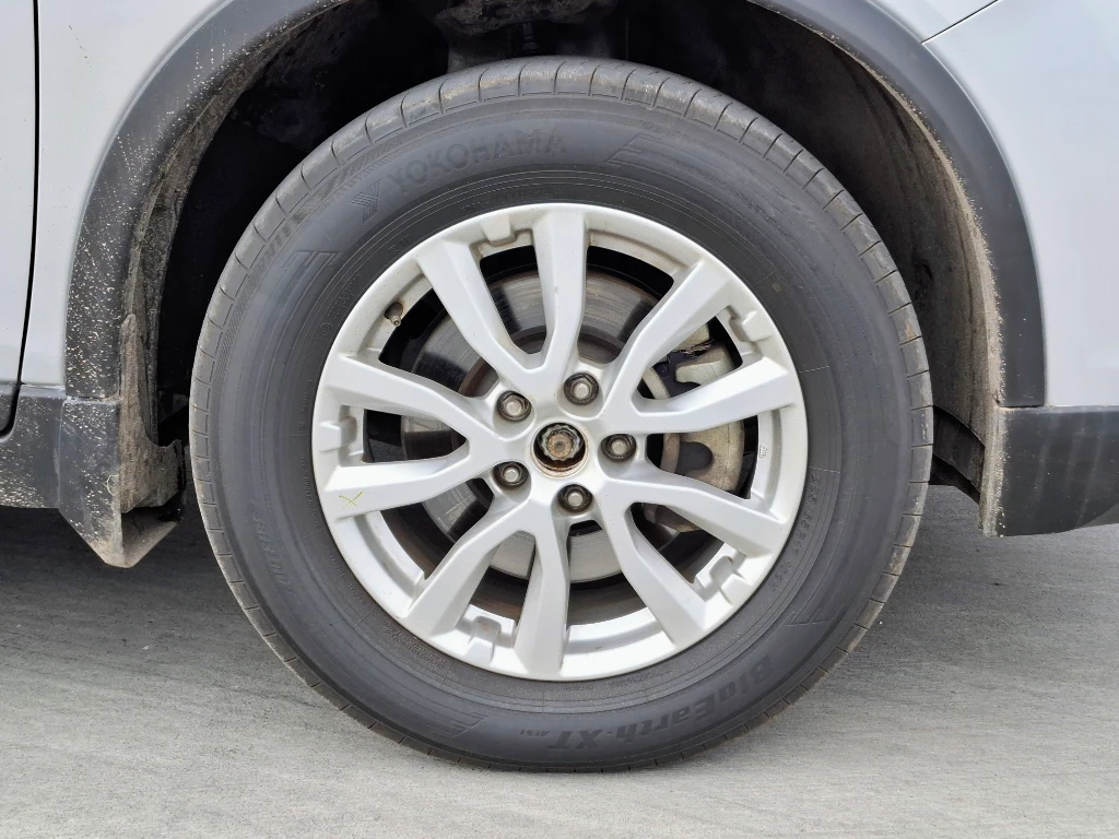 Nissan X-Trail X-Trail Sense 2.5 At 4x2 3f año 2021