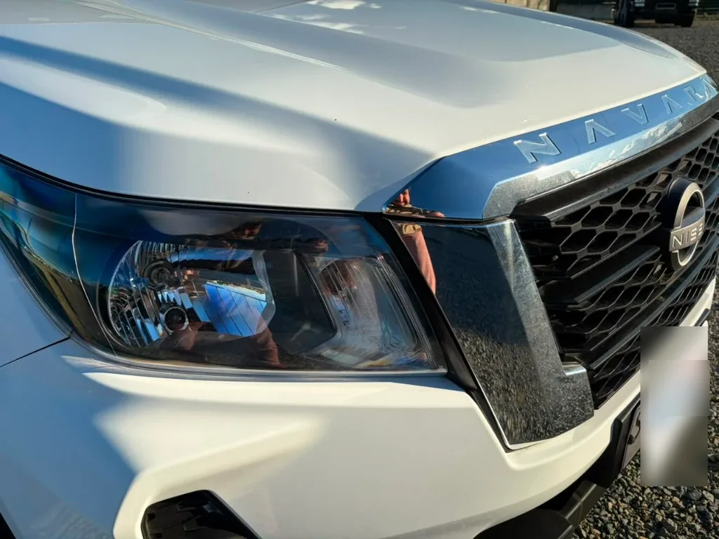 Nissan Navara D Cab 4x4 2.3 At año 2023