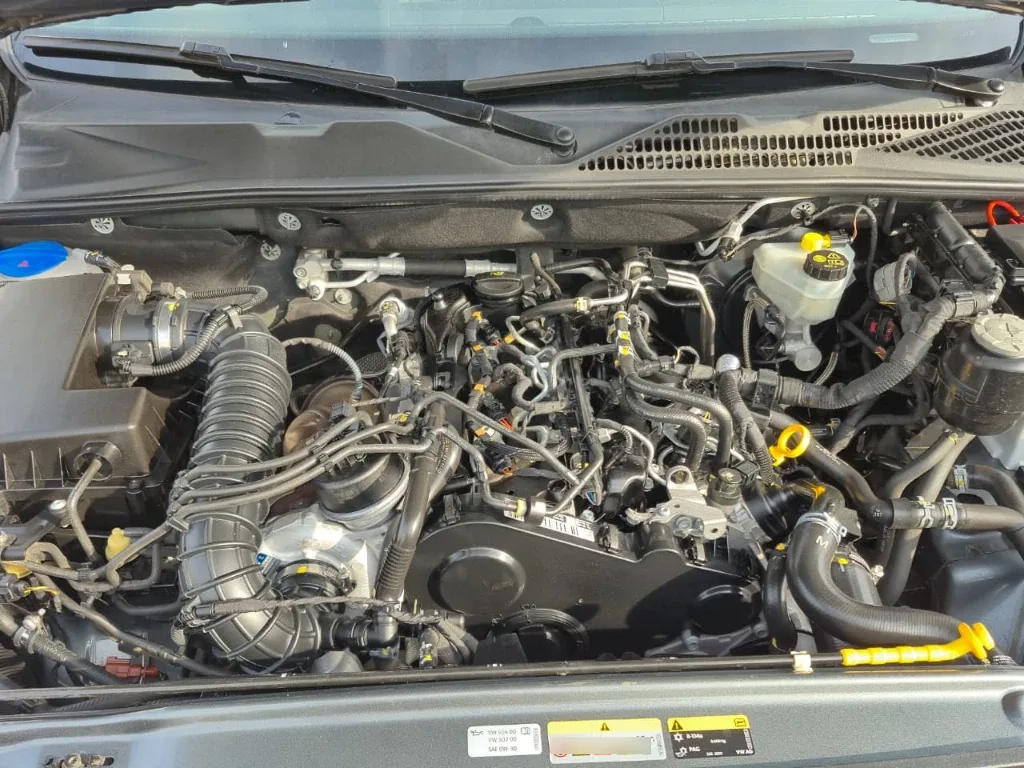 Volkswagen Amarok Dcab Tdi 4x4 Trendline 2.0 año 2023