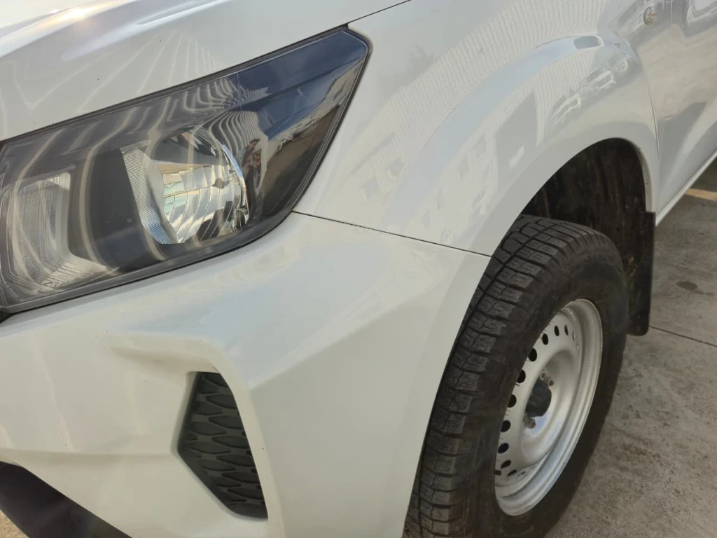 Nissan Navara D Cab Mt 4x4 2.3 Se año 2023