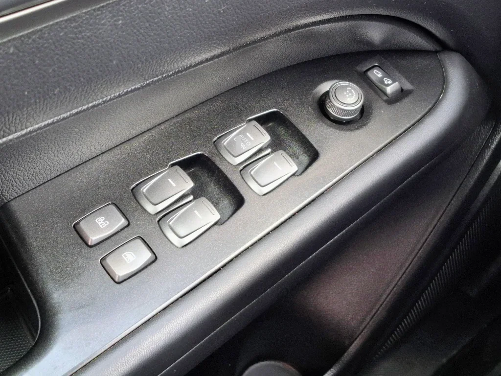Ssangyong Grand Musso Grand Musso 2.2 4x2 Mt Full-Ql612 año 2023