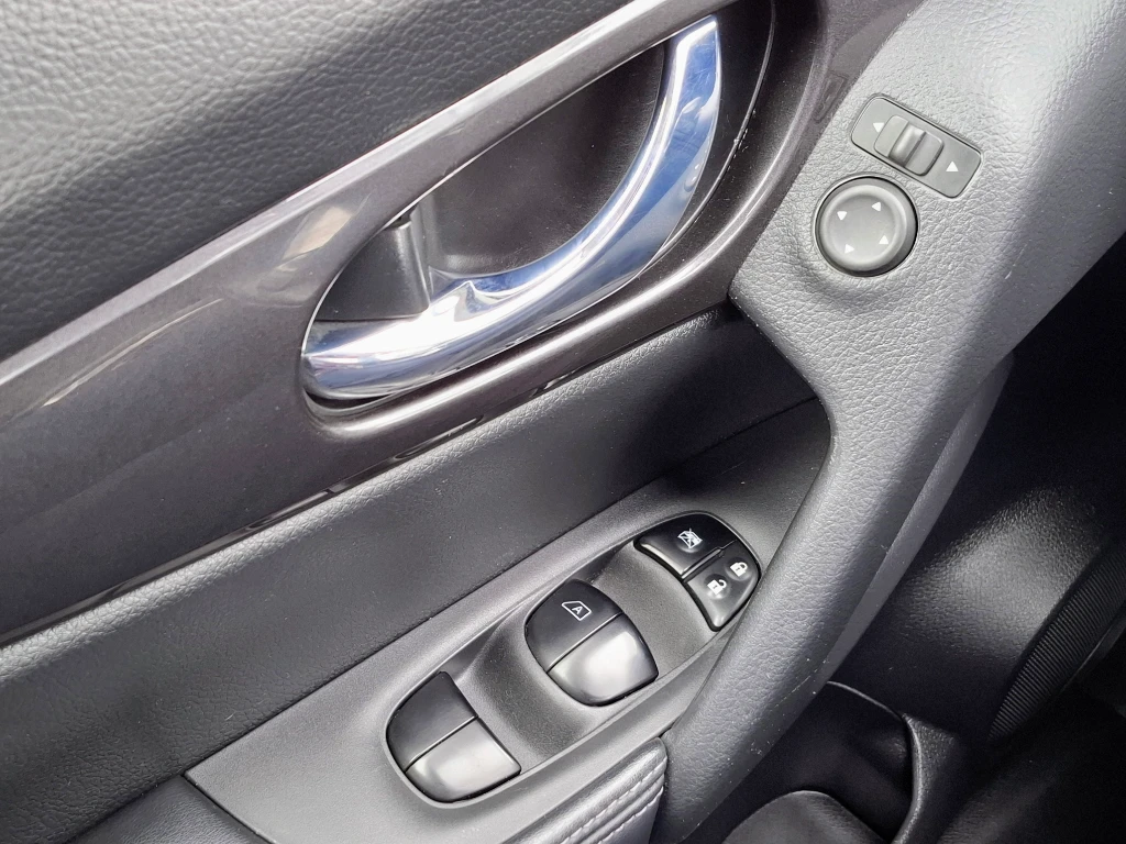 Nissan X-Trail X-Trail Sense 2.5 At 4x2 3f año 2021