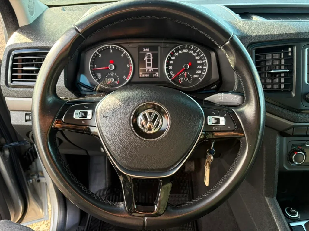 Volkswagen Amarok Dcab Tdi 4x4 Trendline 2.0 año 2023