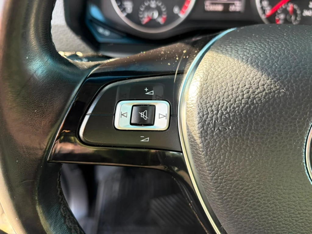 Volkswagen Amarok Dcab Tdi 4x4 Trendline 2.0 año 2023