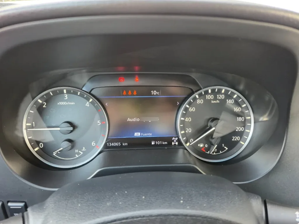 Nissan Navara D Cab Mt 4x4 2.3 Se año 2023