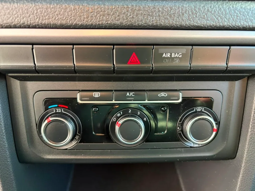 Volkswagen Amarok Dcab Tdi 4x4 Trendline 2.0 año 2023