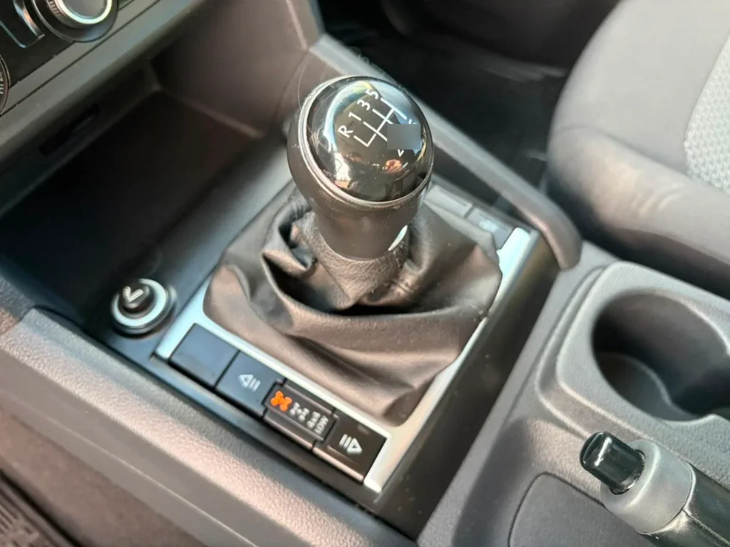 Volkswagen Amarok Dcab Tdi 4x4 Trendline 2.0 año 2023
