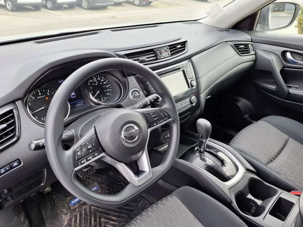 Nissan X-Trail X-Trail Sense 2.5 At 4x2 3f año 2021
