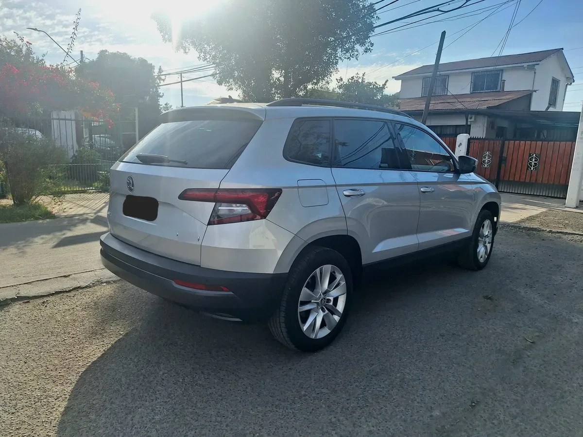 SKODA KAROQ Otra año 2019