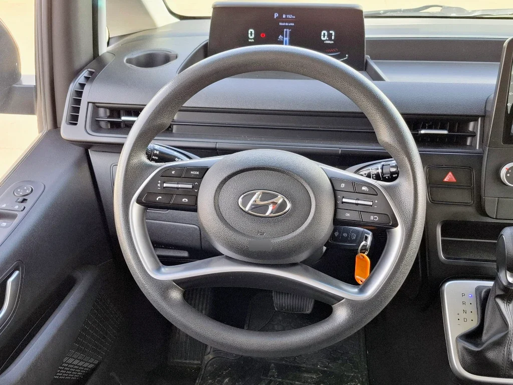 Hyundai Staria Staria Us4 Mb 2.2 Crdi At 9p año 2024