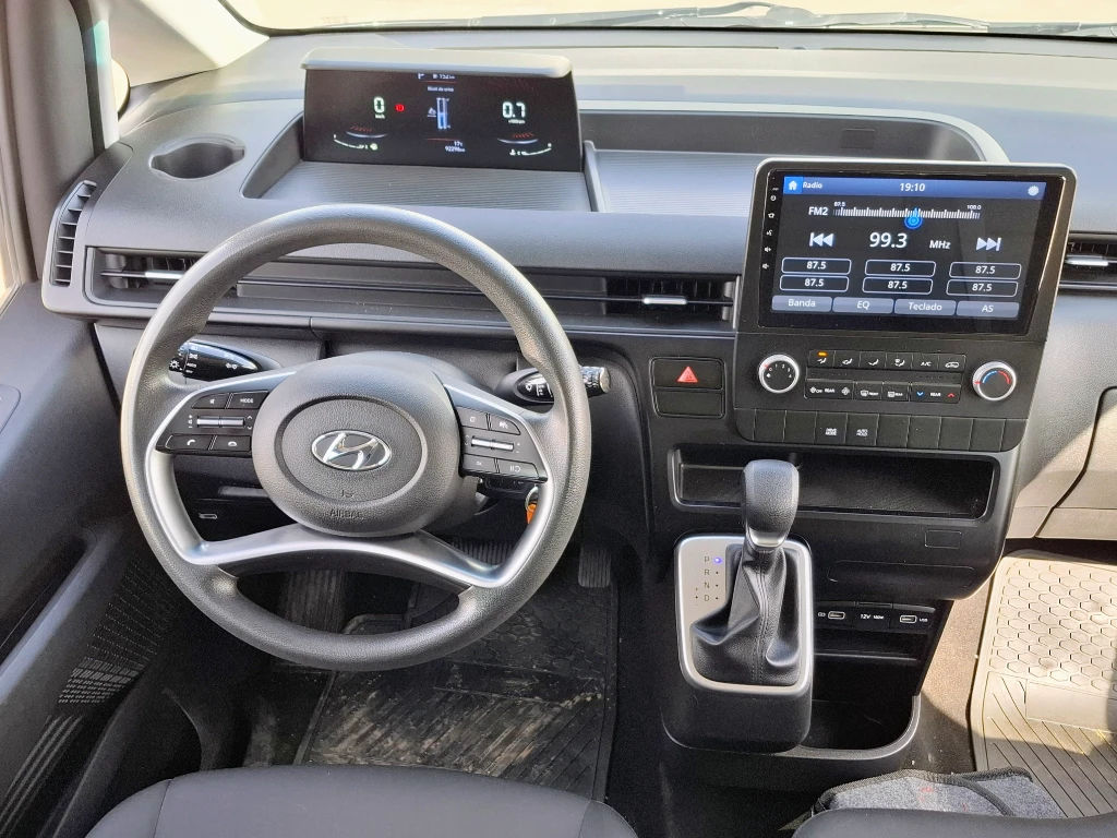 Hyundai Staria Staria Us4 Mb 2.2 Crdi At 9p año 2024
