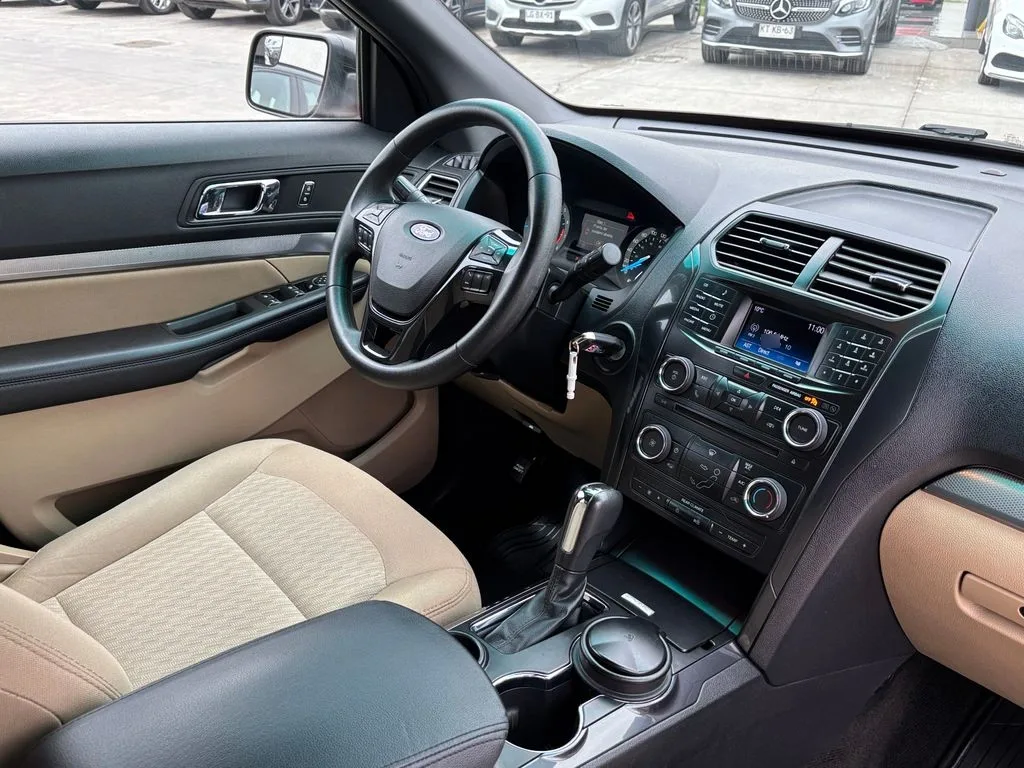Ford Explorer Xlt 4.2 año 2017