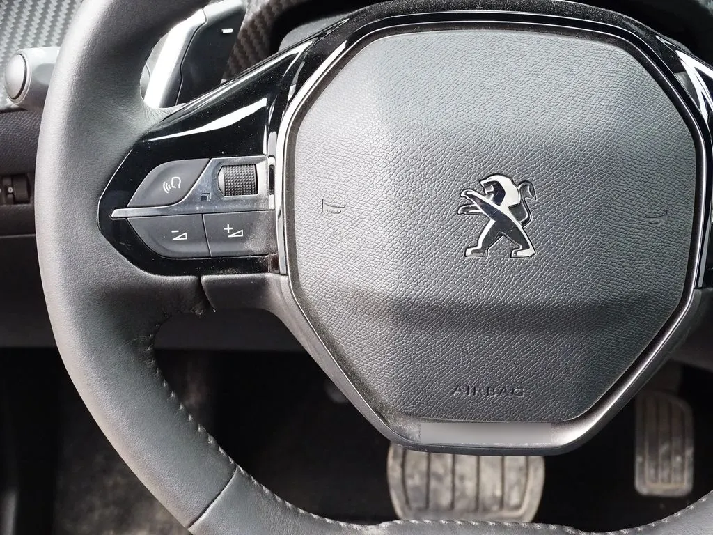 Peugeot 2008 Allure Pack año 2024