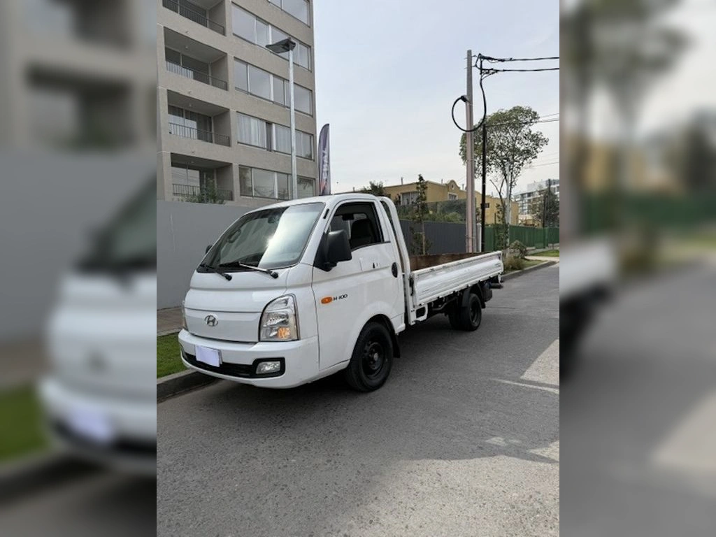 Hyundai Porter 2.5 Crdi Diesel Gls 4x2 Chassis Ac 6mt 2p año 2024