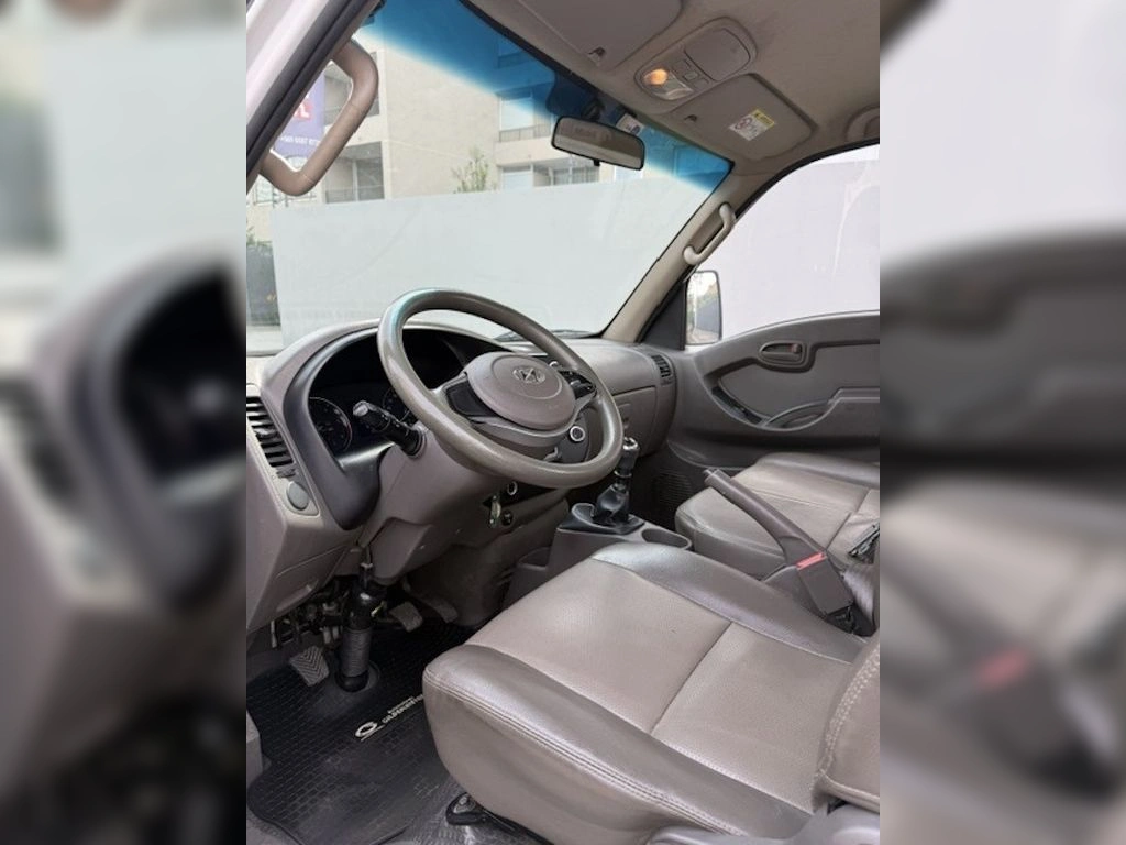 Hyundai Porter 2.5 Crdi Diesel Gls 4x2 Chassis Ac 6mt 2p año 2024