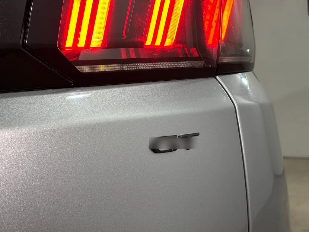 Peugeot 5008 Puretech 180 Eat8 1.6 Aut año 2023