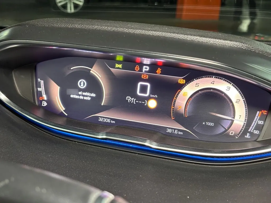 Peugeot 5008 Puretech 180 Eat8 1.6 Aut año 2023