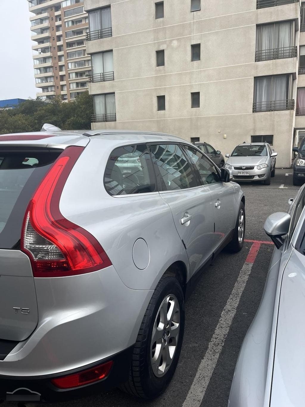 VOLVO XC60 2.0 T5 R-Desing At año 2013