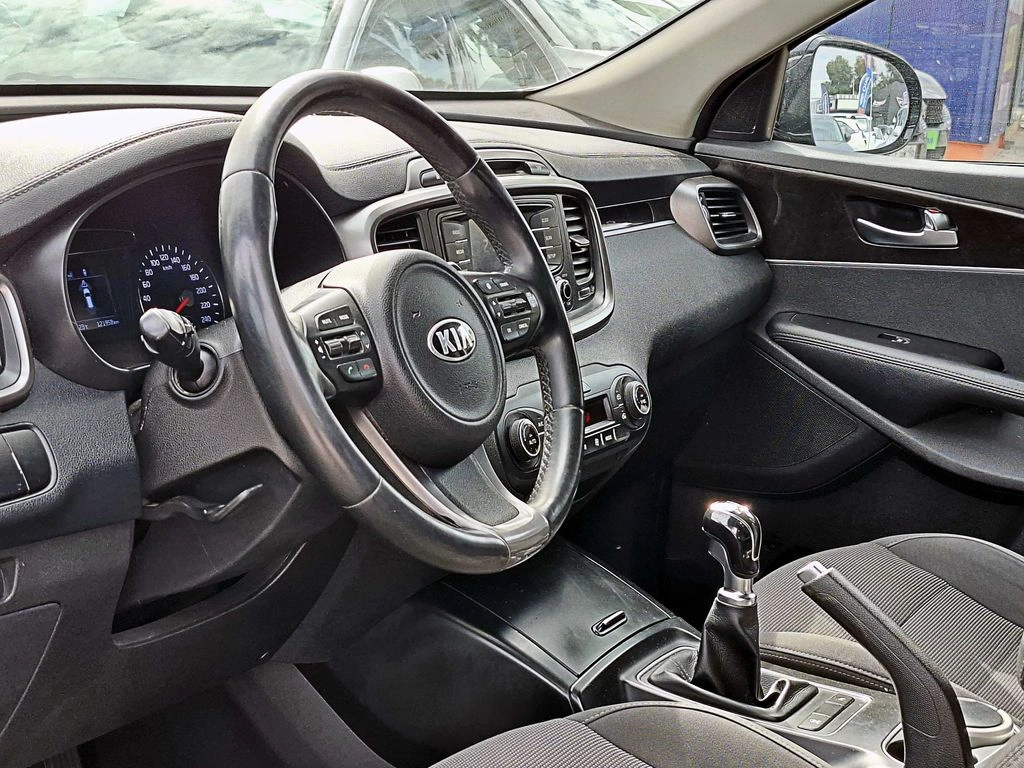 Kia Sorento 2.2 Ex Diesel 2wd 6mt 5p año 2017