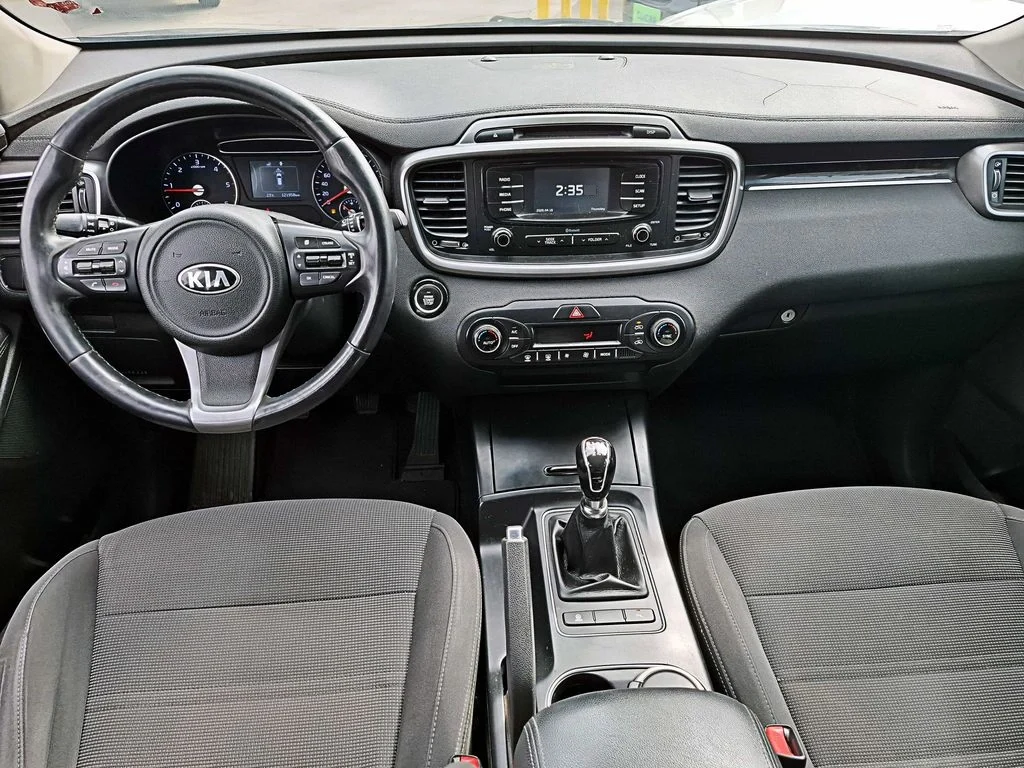 Kia Sorento 2.2 Ex Diesel 2wd 6mt 5p año 2017