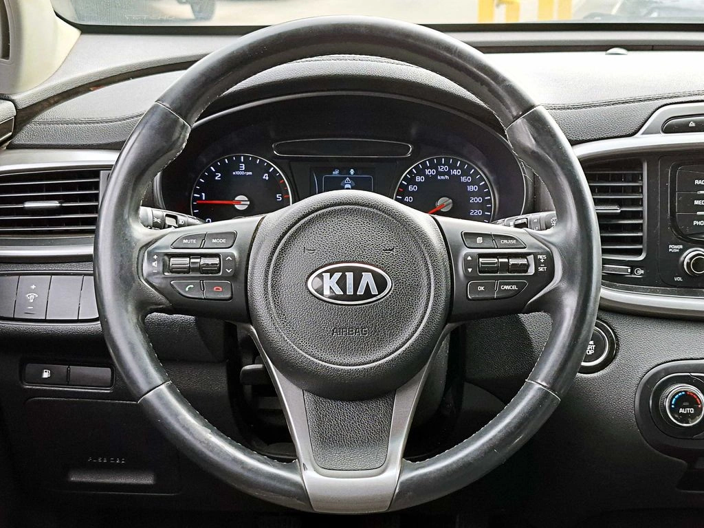 Kia Sorento 2.2 Ex Diesel 2wd 6mt 5p año 2017