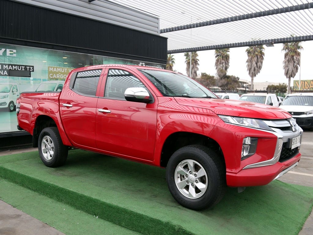 Mitsubishi L200 L200 Katana 4x2 Diesel año 2023
