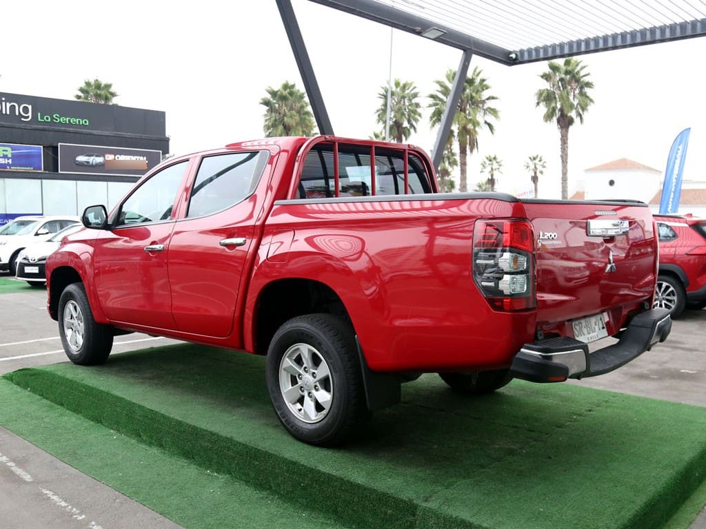 Mitsubishi L200 L200 Katana 4x2 Diesel año 2023