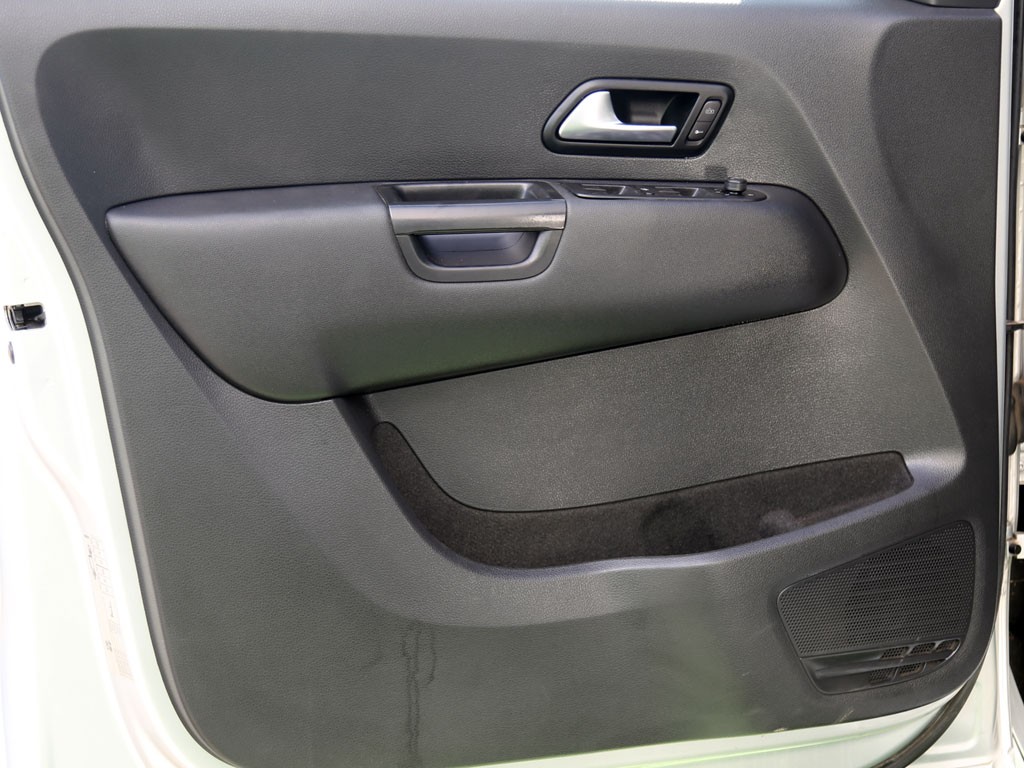 Volkswagen Amarok Comfortline At 2.0 4x4 año 2021