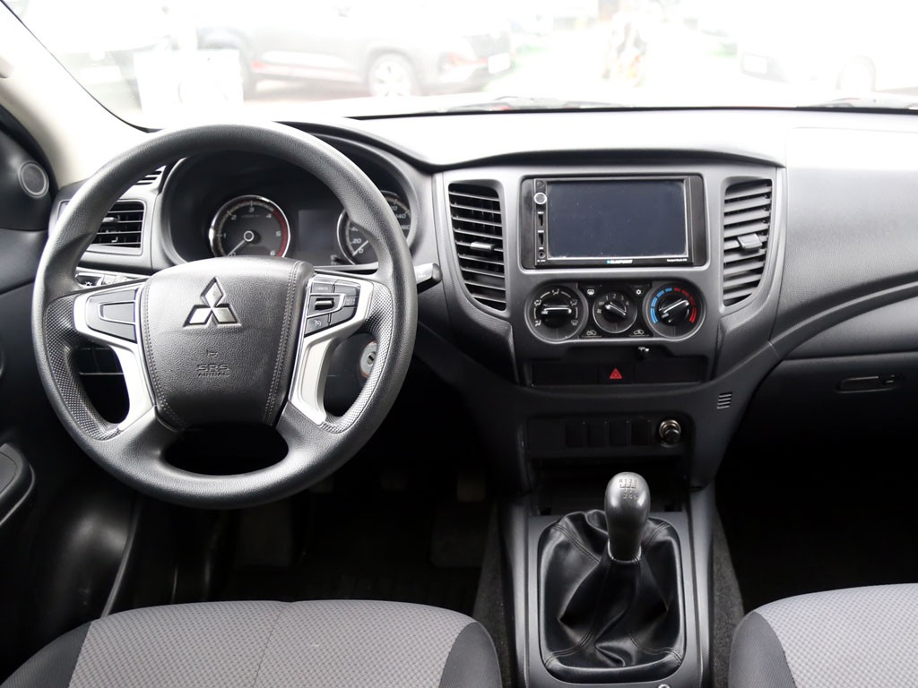 Mitsubishi L200 L200 Katana 4x2 Diesel año 2023