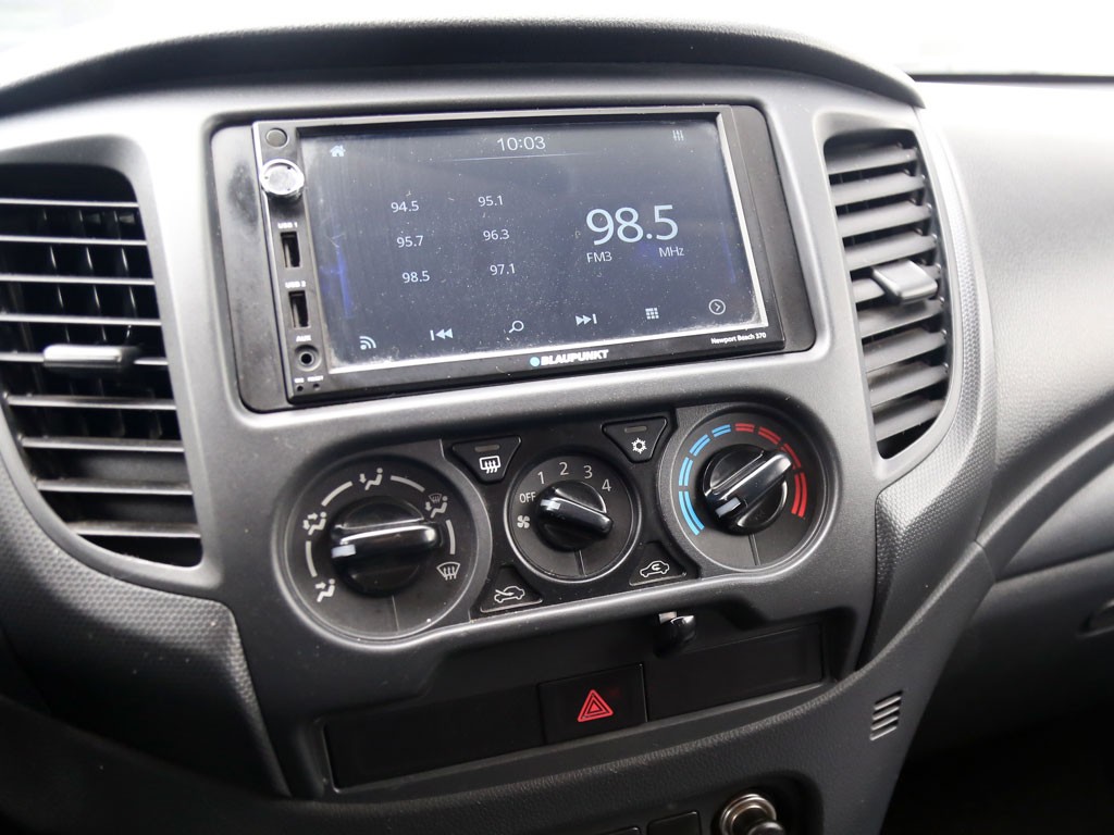 Mitsubishi L200 L200 Katana 4x2 Diesel año 2023