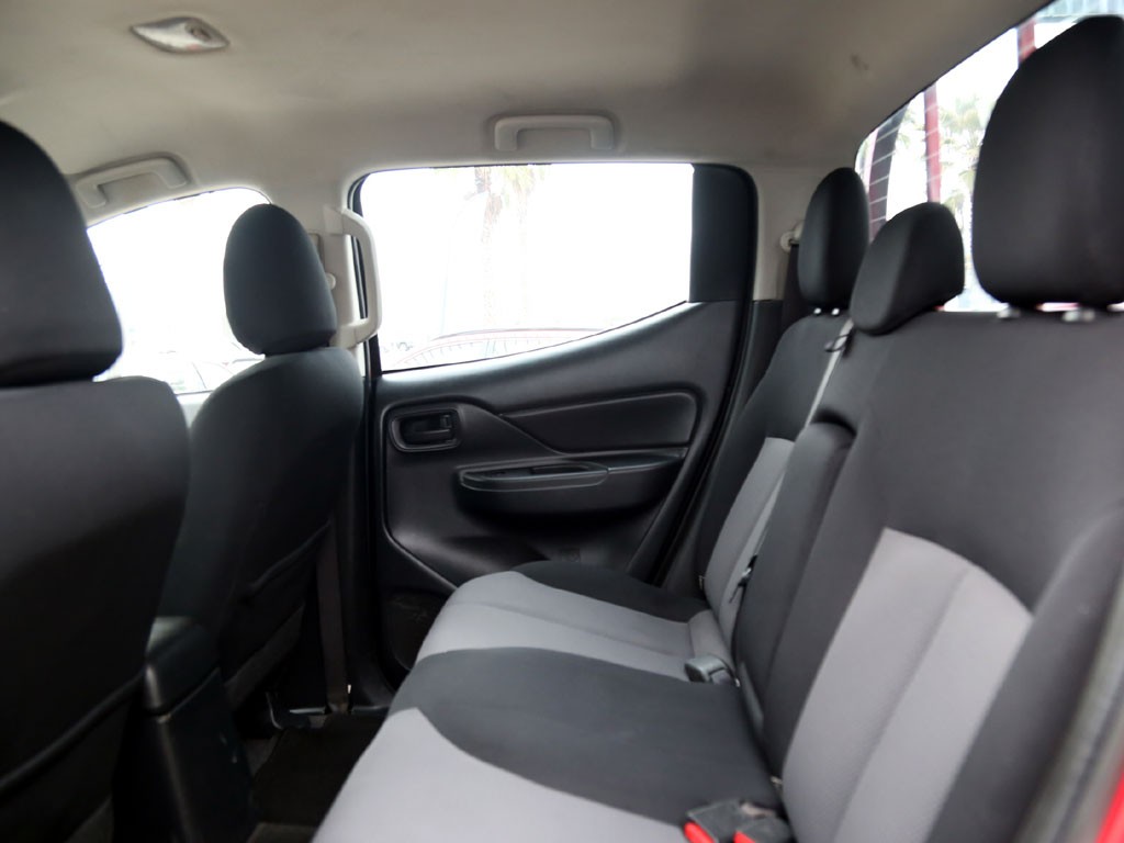 Mitsubishi L200 L200 Katana 4x2 Diesel año 2023