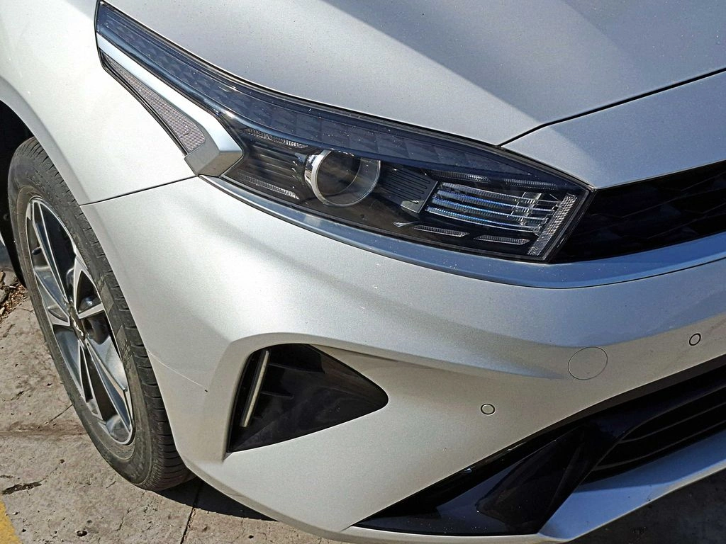 Kia Cerato Ex 4x2 1.6 año 2024