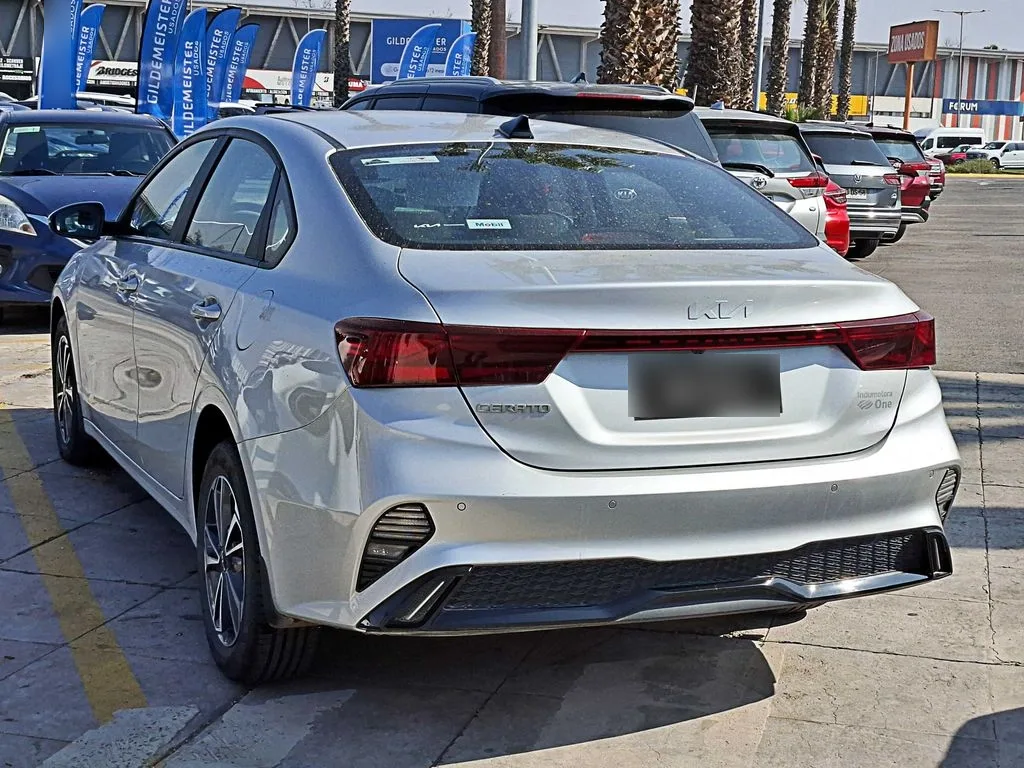 Kia Cerato Ex 4x2 1.6 año 2024