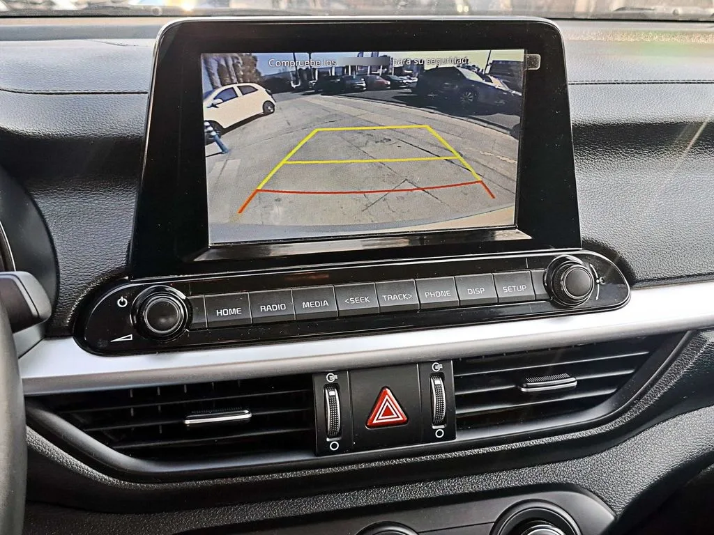 Kia Cerato Ex 4x2 1.6 año 2024