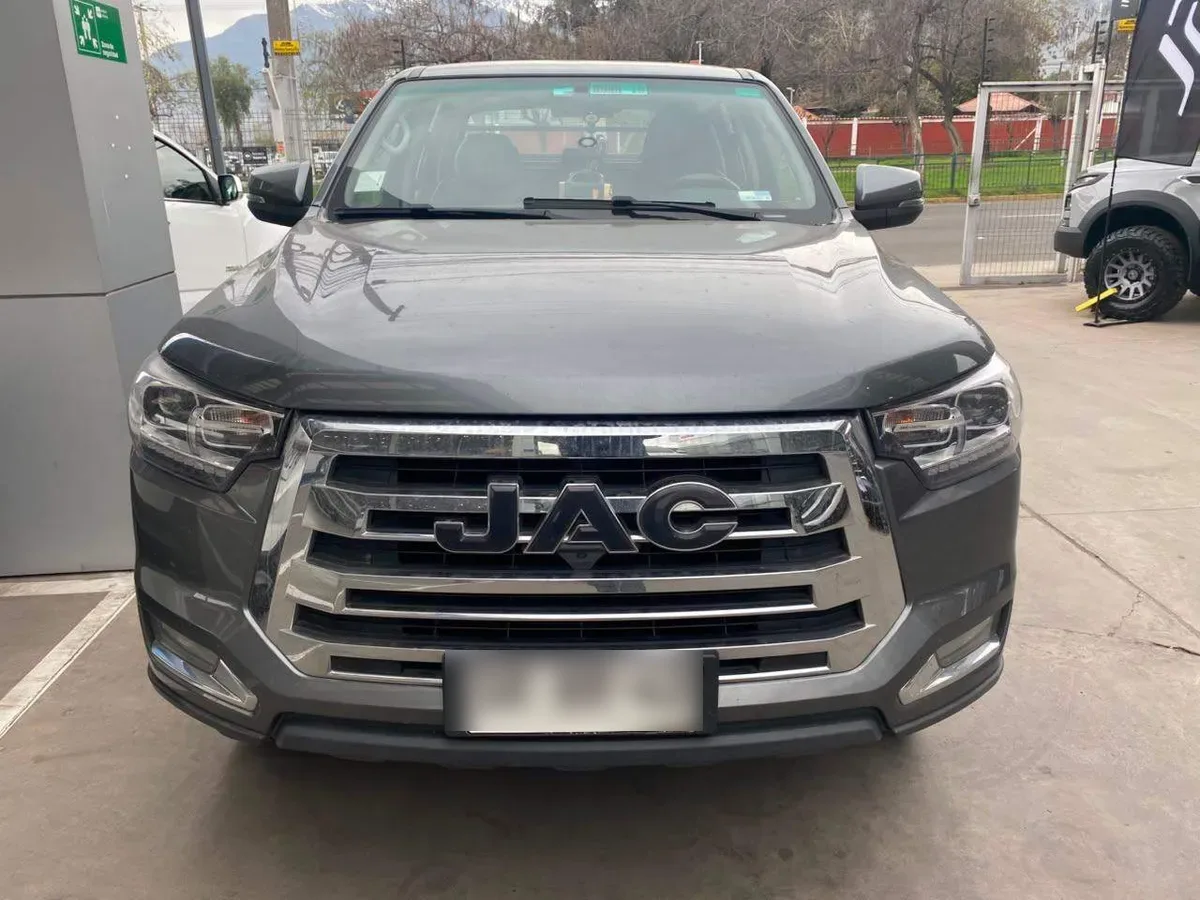 JAC T8 2.0 Luxury 4x2 Diesel Mt 4p año 2023
