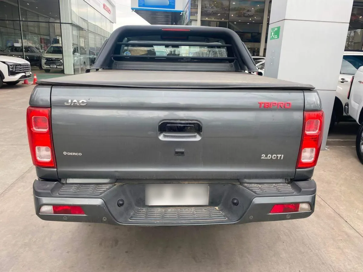 JAC T8 2.0 Luxury 4x2 Diesel Mt 4p año 2023