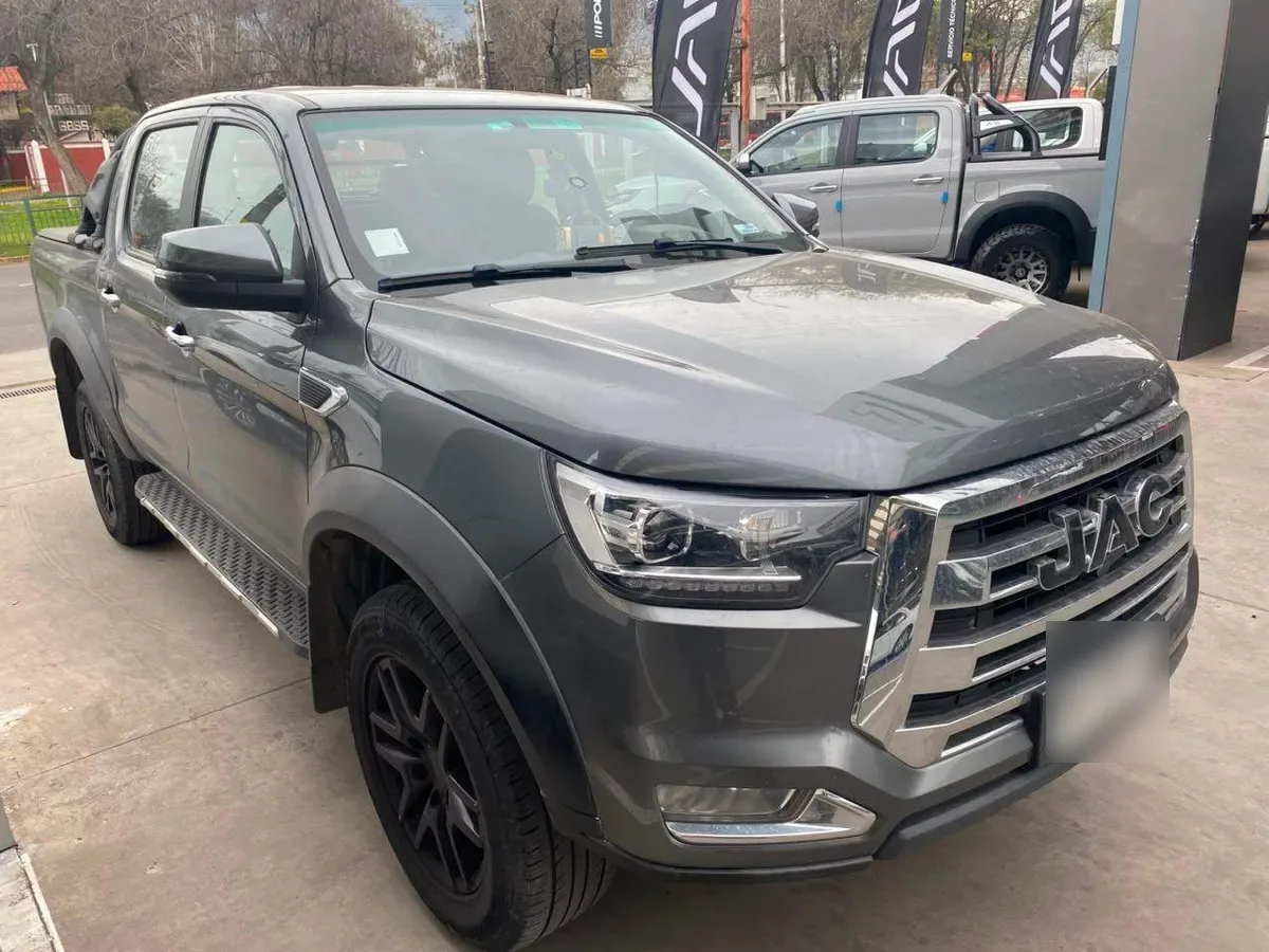 JAC T8 2.0 Luxury 4x2 Diesel Mt 4p año 2023