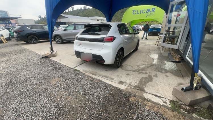 Peugeot 208 1.2 Puretech Allure Pack 100 4x2 Mt 5p año 2024