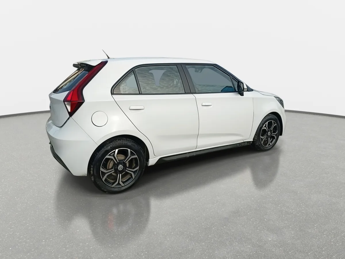 MG Mg 3 1.5 Comfort 4x2 Hb Mt 5p año 2022