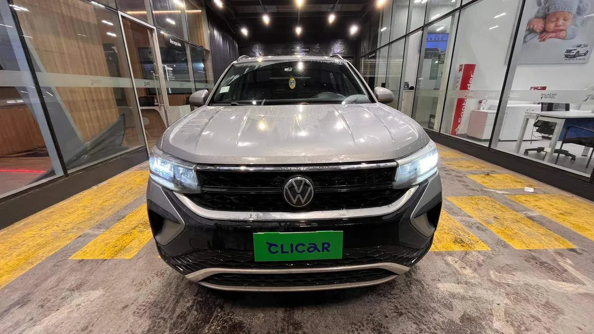 Volkswagen Taos 1.4 Tsi Comfortline Sky 4x2 At 5p año 2023
