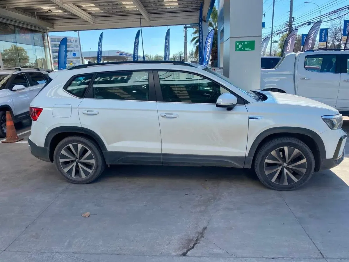 Volkswagen Taos 1.4 Tsi Comfortline 4x2 At 5p año 2025