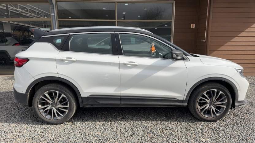 Geely Coolray 1.5 Gf Sport 4x2 At 5p año 2023