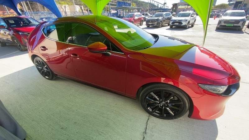 Mazda 3 2.0 7g Core 4x2 Hb 6at 5p año 2024