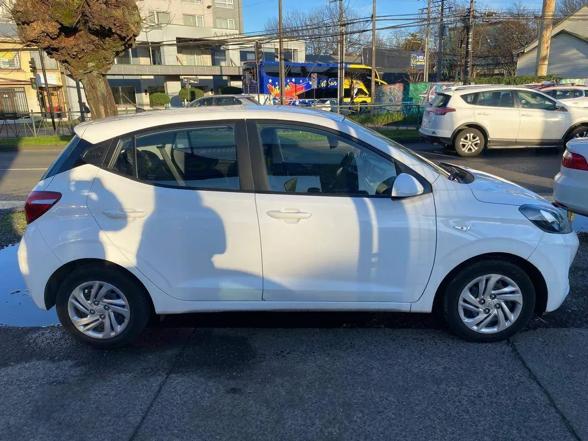 Hyundai Grand I10 1.2 Plus 4x2 Hb Mt 5p año 2023