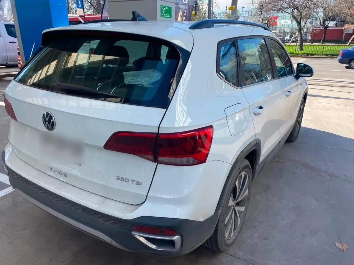 Volkswagen Taos 1.4 Tsi Comfortline 4x2 At 5p año 2025